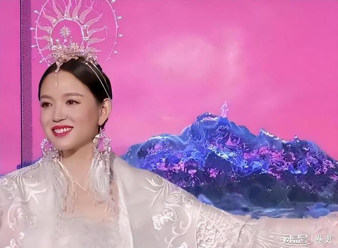 门怀孕6个月上春晚站C位真人生赢家AG真人网站艳压奚梦瑶拒嫁30亿豪(图8)
